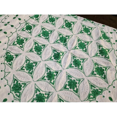 428 - Round Table Cloth, Cream Colour with Decorative White and Green Embroidery, (Approx. Ø: 140cm), Toge... 