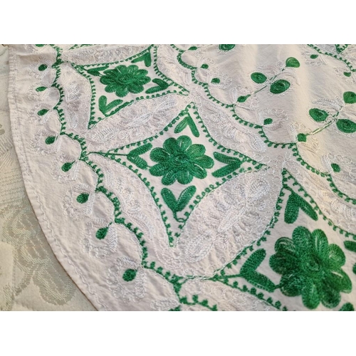 428 - Round Table Cloth, Cream Colour with Decorative White and Green Embroidery, (Approx. Ø: 140cm), Toge... 