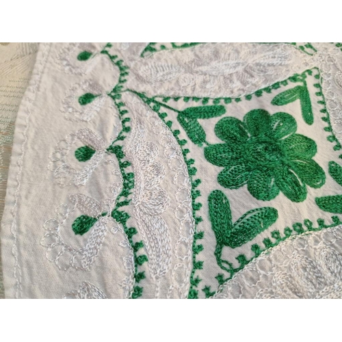 428 - Round Table Cloth, Cream Colour with Decorative White and Green Embroidery, (Approx. Ø: 140cm), Toge... 