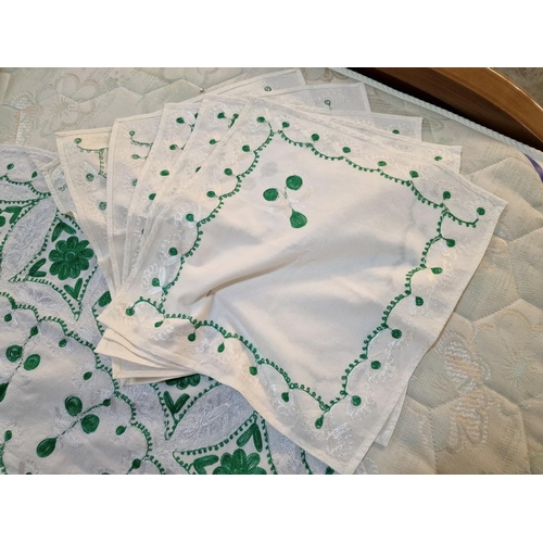 428 - Round Table Cloth, Cream Colour with Decorative White and Green Embroidery, (Approx. Ø: 140cm), Toge... 