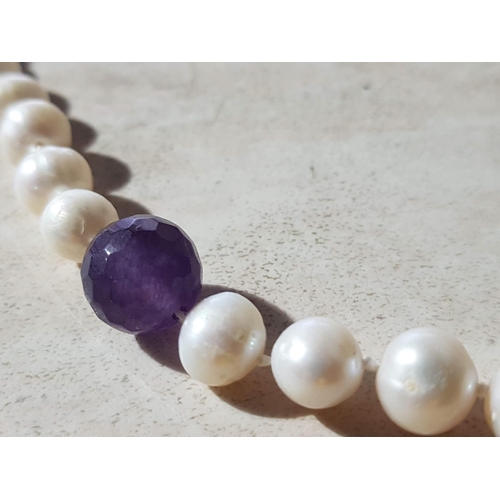 22 - Stylish Pearl / Amethyst(?) Necklace with Silver Clasp, (L:55cm)