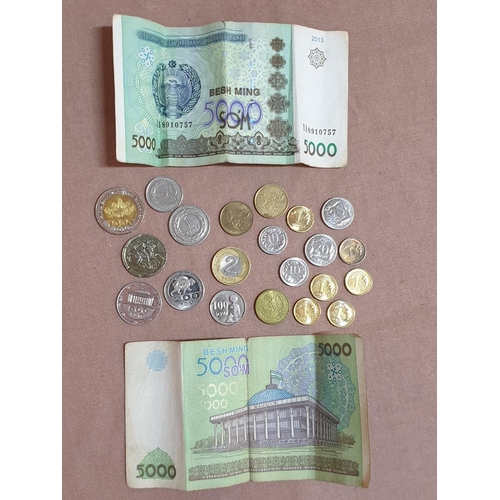 474 - Small Collection of Coins and Bank Notes from Around The World