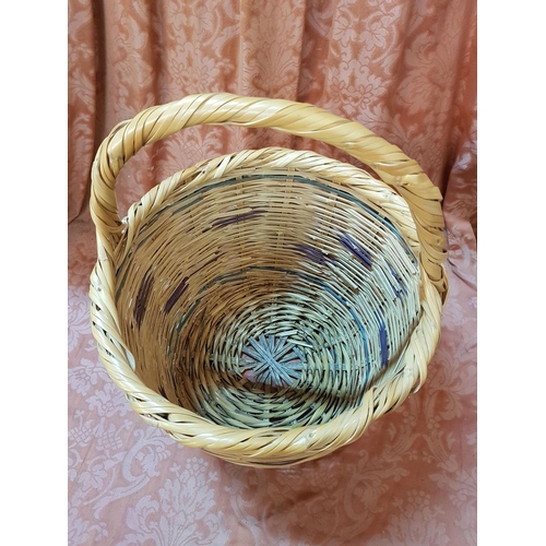 495 - Traditional Handmade Woven Straw Basket (Approx. H:47cm x Ø37cm)