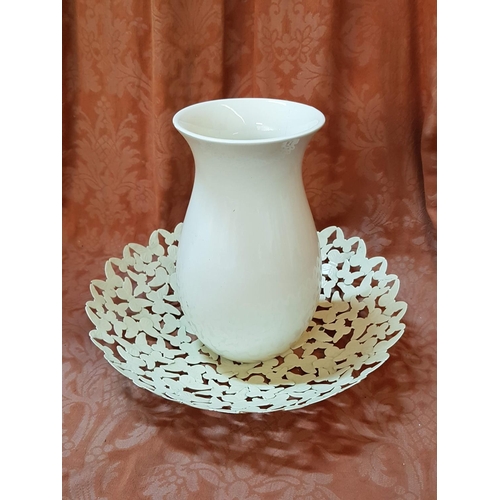 498 - Stylish Home Decor Ceramic Large Vase (H:26cm) and 