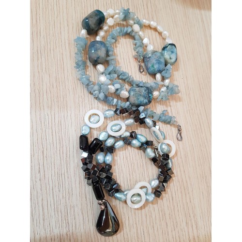 530 - Various Stylish Necklaces with Natural Stones, Pearls, Crystals and Other Beads (L:63cm, L:43cm, L:4... 