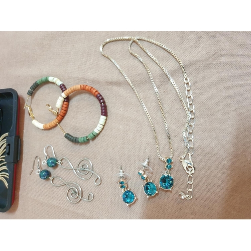 531 - Collection of Stylish Jewelery; Earrings, Pendants, Rings etc Together with Modern Carts Holders