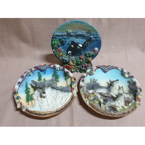 548 - Wolves and Dolphins Collection of 3D Decorative Plaques with Animal Scene (Round; Ø20cm, Ø16.5cm, Ø2... 