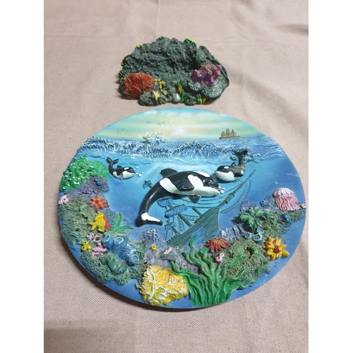 548 - Wolves and Dolphins Collection of 3D Decorative Plaques with Animal Scene (Round; Ø20cm, Ø16.5cm, Ø2... 