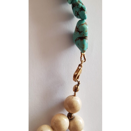 555 - Natural Stone Boohoo Style Necklace (L:44.5cm)