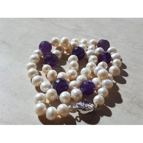 22 - Stylish Pearl / Amethyst(?) Necklace with Silver Clasp, (L:55cm)