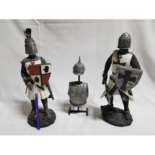 187 - Knight Templars (Red Cross) x 2 Decorative Sculpture Together with Mini Model Of Armor Stand - Helme... 