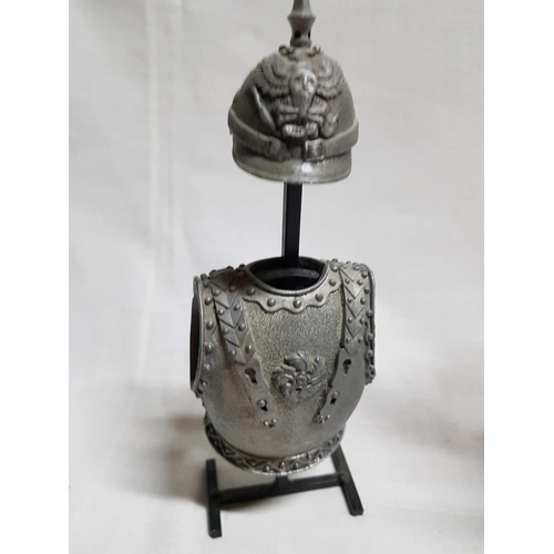 187 - Knight Templars (Red Cross) x 2 Decorative Sculpture Together with Mini Model Of Armor Stand - Helme... 