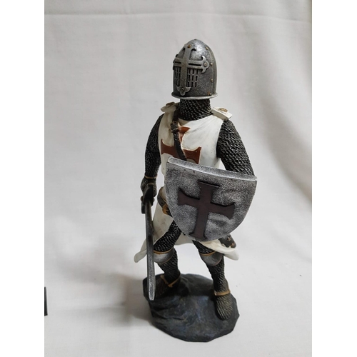 187 - Knight Templars (Red Cross) x 2 Decorative Sculpture Together with Mini Model Of Armor Stand - Helme... 