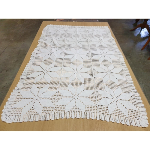 249 - 3 x Traditional Made Square Tablecloth (2 x 90 x 90cm and 1 x 86 x 120cm)