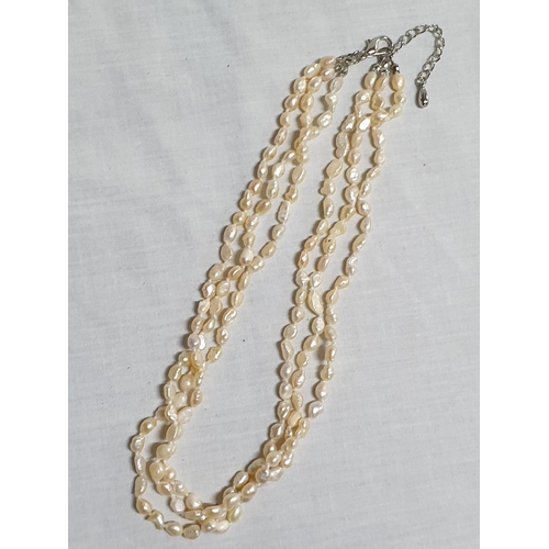 313 - Retro Pearls Necklace (L:42cm) and Single Strand Necklace with Decorative Clasp (L:58cm)