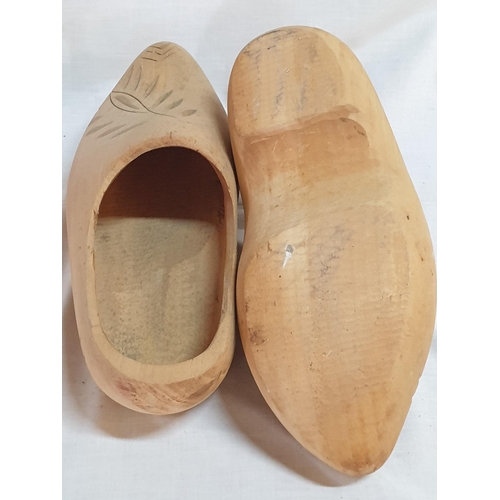 301 - Vintage Style Wooden Dutch Clogs Shoes (Size 43)