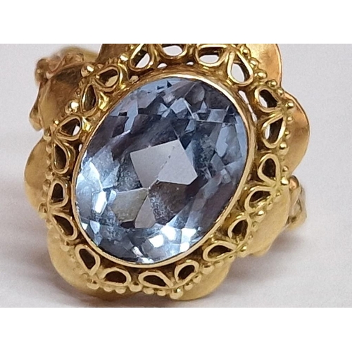 61 - 14ct Gold Ring with Large Oval Cut Aquamarine(?), (Approx. Size: N, 4.7g)