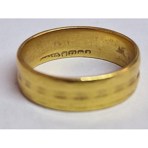 63 - Decorative 22ct Gold Ring / Wedding Band, Circa 1960's, Birmingham England, (Approx. Size N, 4.9g)