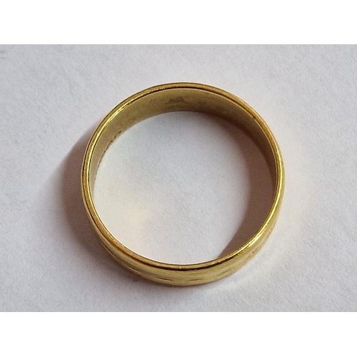 63 - Decorative 22ct Gold Ring / Wedding Band, Circa 1960's, Birmingham England, (Approx. Size N, 4.9g)