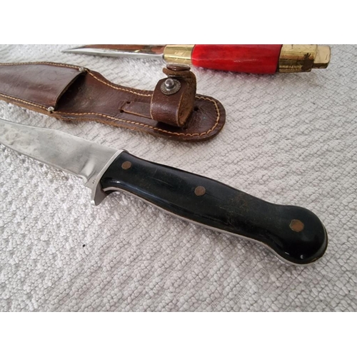 76 - 2 x Vintage Knives; 