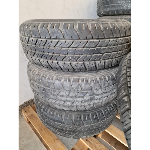 737 - Set of 4 x 16'' Alloy Wheels / Rims and Tyres (245/70 R 16),  From a Land Rover, (a/f), (4)