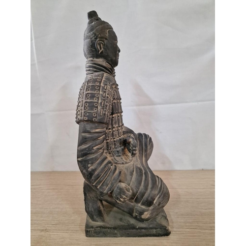 656 - Terracotta Warrior Vintage Style Qin Dynasty Kneeling Archer Warrior Statue (H:35cm)