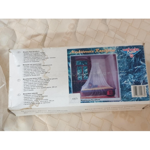 261 - Various Mosquito Nets in Different Sizes, Shapes etc (4pc)