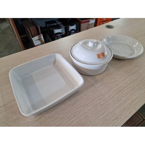 229 - White Ceramic Dishes; Round with Lid (Ø20 x H:8.5cm) Round (Ø22.5cm) and Square (25 x 25 x 6cm)