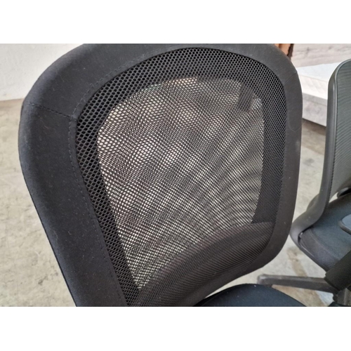 361 - Black Colour Office Chair, Swivel, with Mesh Back Rest