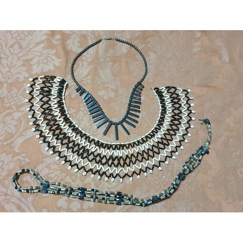 565 - Large Quantity of Costume Jewellery Necklaces and Bracelets (Hand Made, Small Beads Jewellery) Toget... 