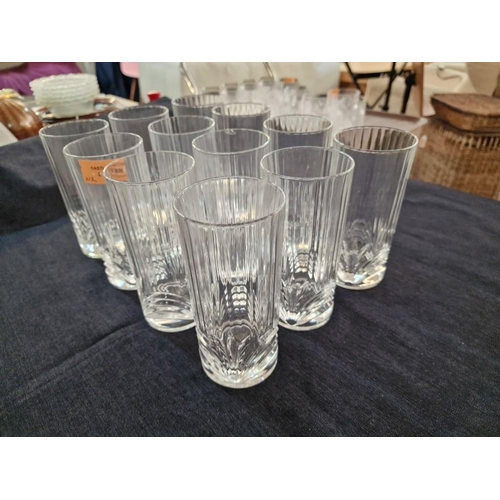 290 - Set of 12 x Heavy Glasses with Curved Pattern Bases, (12)