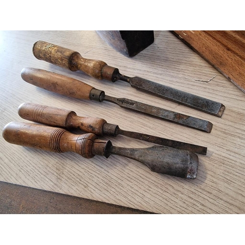 43 - Collection of Vintage Carpenters Tools; Old Wooden Planes, Chisels and Saws, (12)