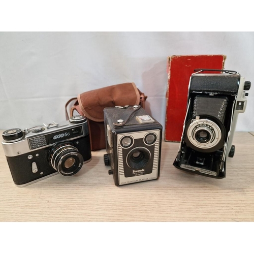 51 - 3 x Vintage Cameras; Kodak Junior 1 Folding / Bellows, Brownie Six-20 Model C Box and One Other, (3)