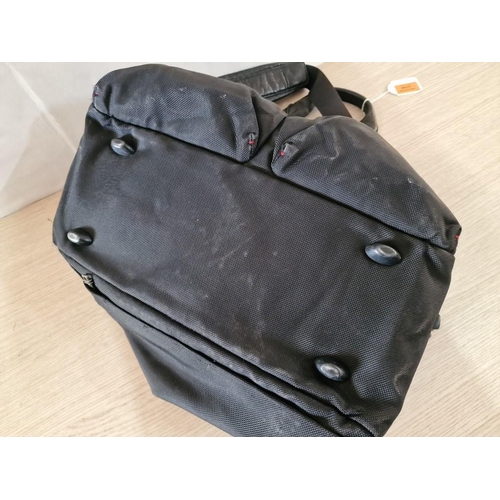 696 - ***CANNOT FIND***
Black Colour 'Tumi' Travel Bag