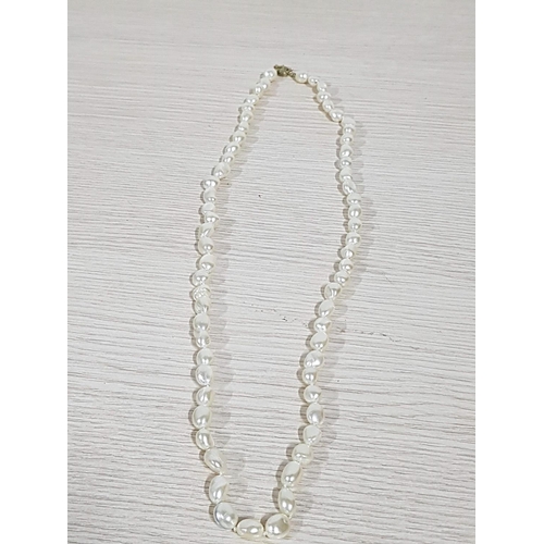 121 - Vintage Pearl Necklaces with Decorative Clasp (L:72cm)