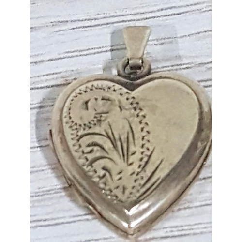16 - Vintage 9ct Yellow Gold Heart Shaped Pendant / Charm, Total Weigt 3gr (Approx. 1.5cm x 2cm)