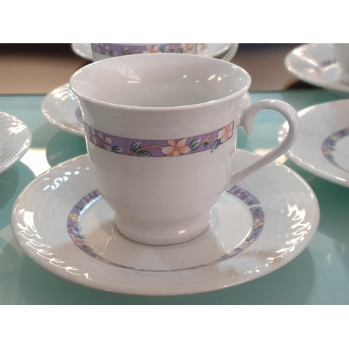 518 - Lyns Fine China Opal Pattern Dinner Service