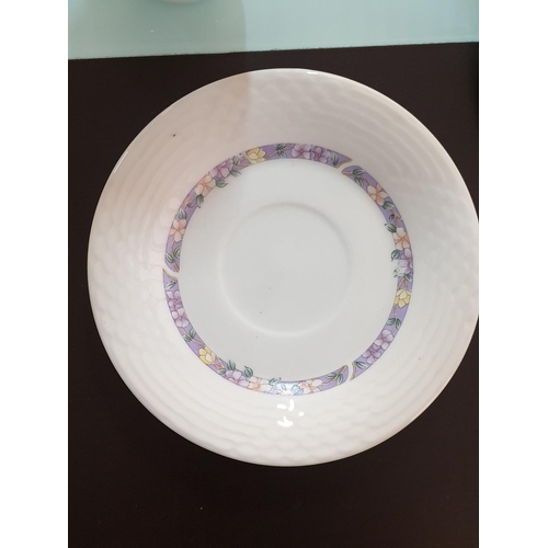 518 - Lyns Fine China Opal Pattern Dinner Service