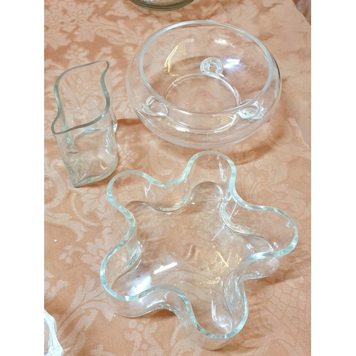 728 - Quantity of Retro Glassware; Large Salad Bowl, Floral Shape Sweets Bowl, Vases etc (8pcs)