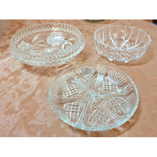 728 - Quantity of Retro Glassware; Large Salad Bowl, Floral Shape Sweets Bowl, Vases etc (8pcs)