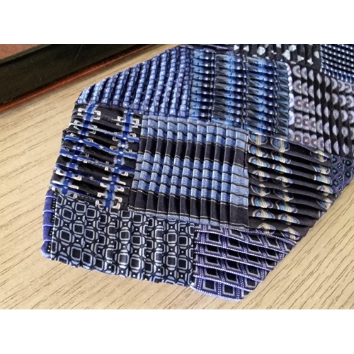 160 - Stylish Men's Accessories; Stefano Ricci - Geometric in Blue / Navy Blue Tone Tie