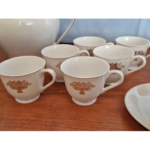 197 - 'Kahla' Tea Pot and Milk Jug (Made in GDR), Together with Collection of Porcelain Tea Cups (Assorted... 