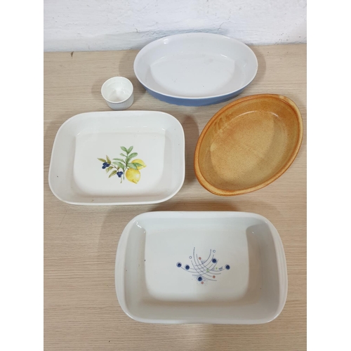 754 - 5 x Oven Dishes (2 x Rectangular, 2 x Oval and 1 x Small Round)