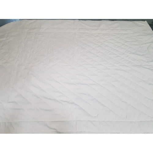 309 - Beige Quilted Bed Cover ( 250 x 190 cm )