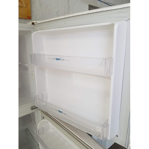 311 - Samsung Ice World Freezer / Refrigerator, Model: S28BMCSWQN/EUR (57 x 56 x 153cm), (Un-Tested)