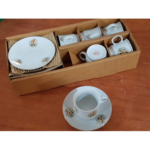 484 - Floral Pattern Classic Porcelain Coffee Set (6 x Cups and 6 x Saucers)