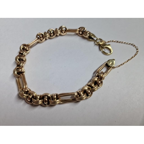 138 - 9ct Gold Bracelet with Safety Chain and Interesting Links, (Approx. 14.5g, L: 20cm)