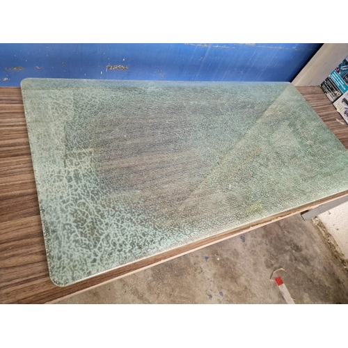 133 - Heavy Glass Table Top(?), 3-Layered with Middle Shattered Effect, (Approx. 120cm x 60cm x 15mm)