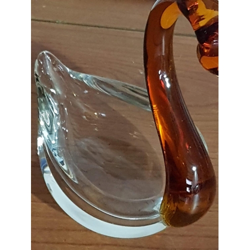 34 - Vintage Small Blown Glass Swan - Art Glass Swan Trinket Dish (Approx. 11.5 x 10cm)