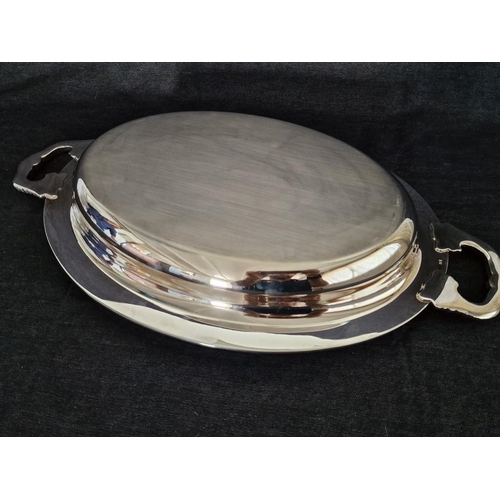 101 - High Quality Silver Plated Oval Shape Twin Handle Tray with Patterned Border, * Looks Immaculate / U... 